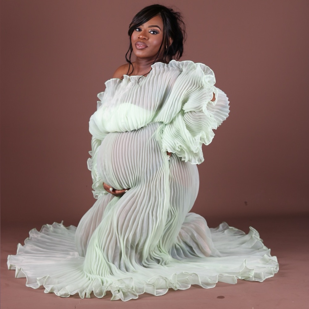 Elegant Pleated Maternity Dress - Picture 3 of 6